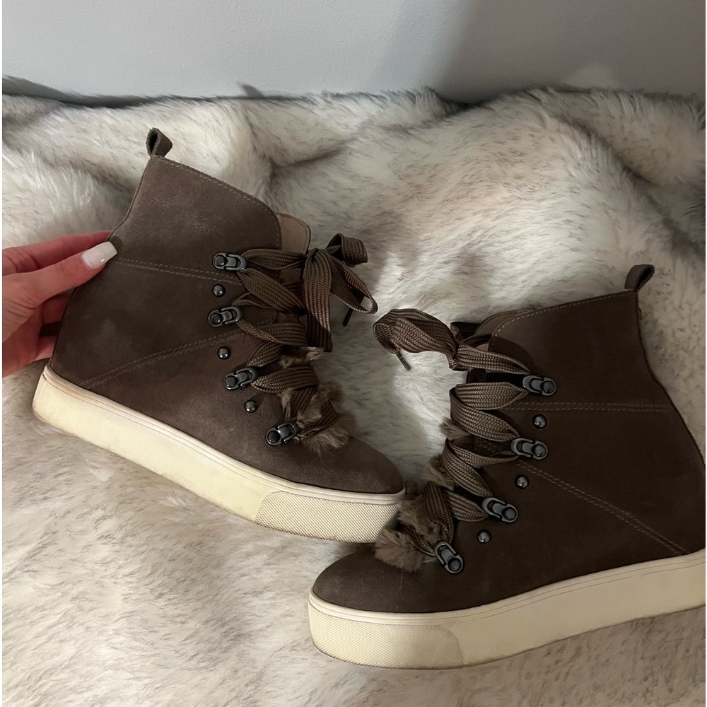 J/S Slides NYC bootie sneakers with small heel on inside. Size 8